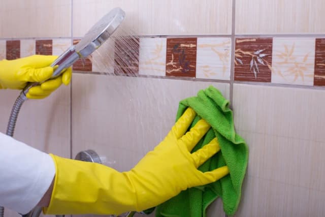 Jak usunąć kamień z kafelek - Skuteczne metody na limescale w domu Jak usunąć kamień z kafelek - Skuteczne metody na limescale w domu